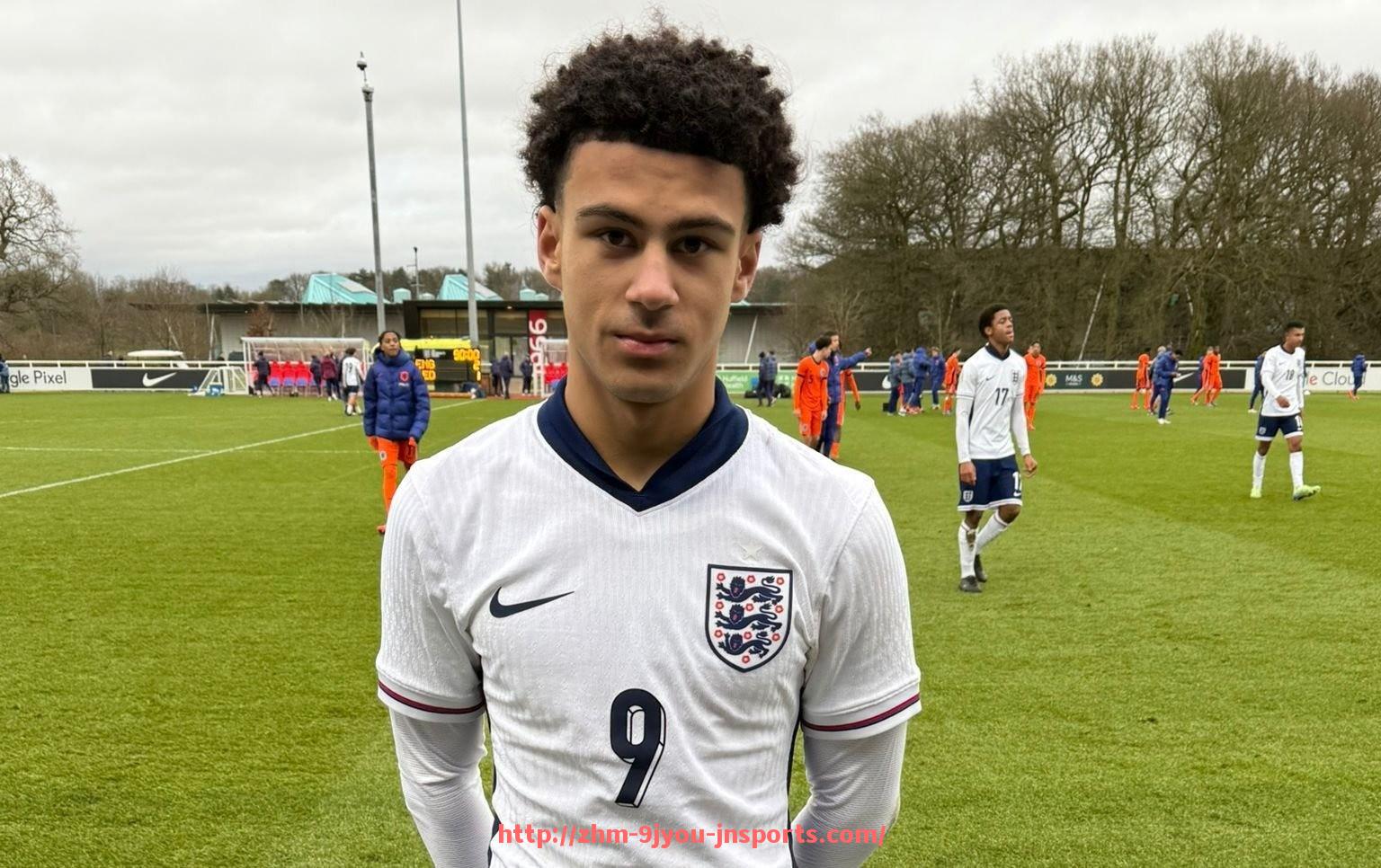 J9九游会登录入口-意甲04赛季球队:2004年意甲联赛的球队阵容与赛季回顾 J9九游会登录入口-意甲04赛季球队:2004年意甲联赛的球队阵容与赛季回顾