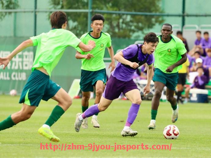 J9九游会登录入口-篮球运动在校园中的普及率逐年提升助力体教融合